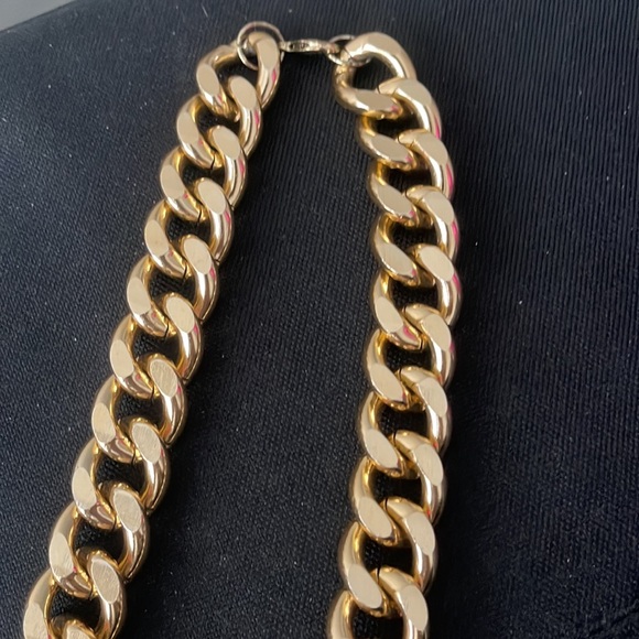 golden cuban chain necklace - Picture 4 of 6